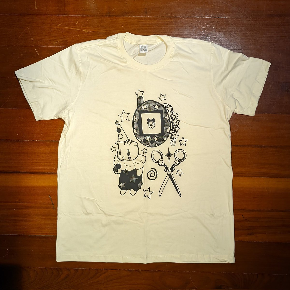 ailirma's tweet image. camisetas - com desenhos e silks feitos por mim - disponíveis para a venda e com variação de cores! dêem uma olhada nos destaques do instagram: instagram.com/ailirma e me chame na dm se tiver interesse 💞