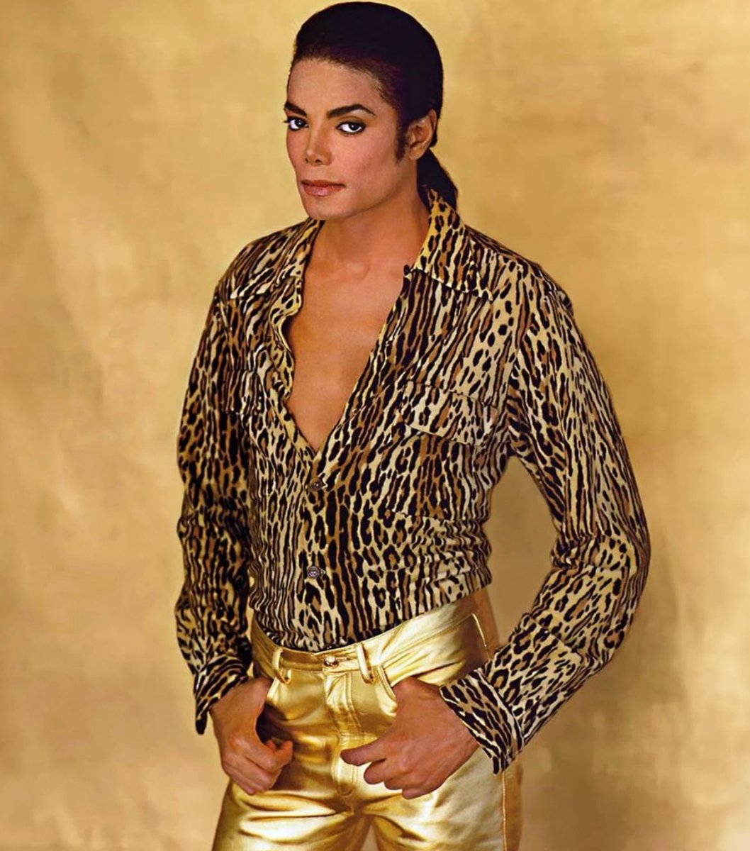 barbieelovesmj's tweet image. Michael’s pants for a photoshoot having his initial tickles me😂 my man is such a main character