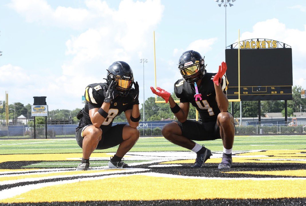 Junior year 🐝 <a href="/Coach_JohnCarr/">John Carr</a> <a href="/STKJackets/">Jacket Athletics</a> <a href="/CoachHopson/">Jay Hopson</a> <a href="/LVsmith4/">Lavontis Smith</a>