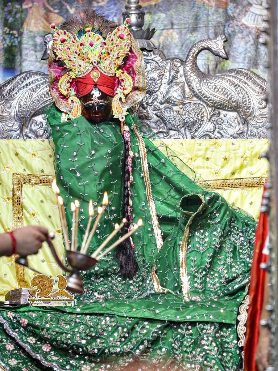 श्री राधावल्लभ लाल जी मंगला आरती दर्शन