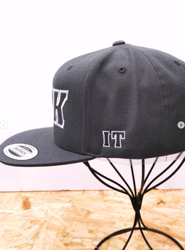 freedom_facto's tweet image. 🧢オリジナル刺繍事例
同じ刺繍を色違いで🧵🧢

同じ刺繍×バラバラの品番のキャップ
同じ刺繍×キャップごとに糸のカラー指定OK!!

Instagram x.gd/NwSio

#47brand #flexfit #刺繍