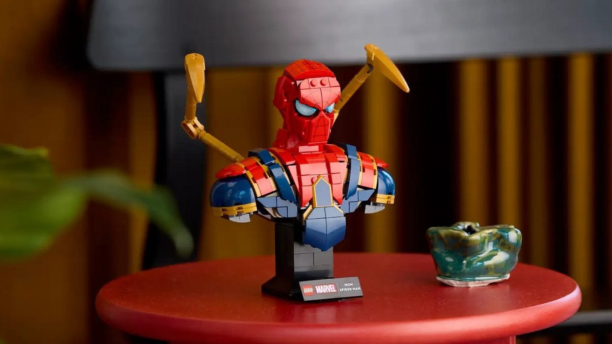 We built the LEGO Iron Spider-Man Bust, an impressive addition to a growing line of Marvel LEGO sets. bit.ly/4lLjbLP