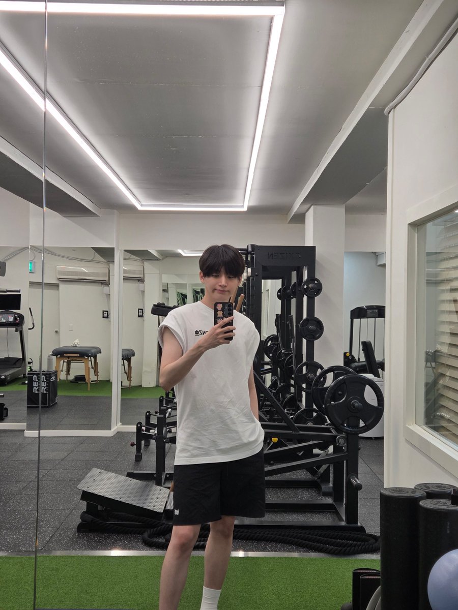 ggomanggi's tweet image. ์ค์ด๋ณด์ด์ฆ ๋จธ๋ฆฌํ๊ณ ๋ฐ๋ฐ์ง ์
๊ณ ์คํผ์ ์
์นด ์ค๋๋ฐ๋ผ ๊ท์ฌ์์ ํ๋์น๋ง ๋์ด ํํฐโก