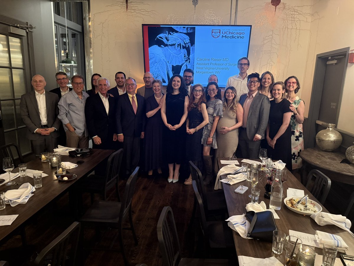 MeckerMollerMD's tweet image. Dr @Caroline_Rieser surgical oncologist graduation dinner @UChicagoMed @uchicagosurgery wishing only the best to one of the best !!! We will miss you !