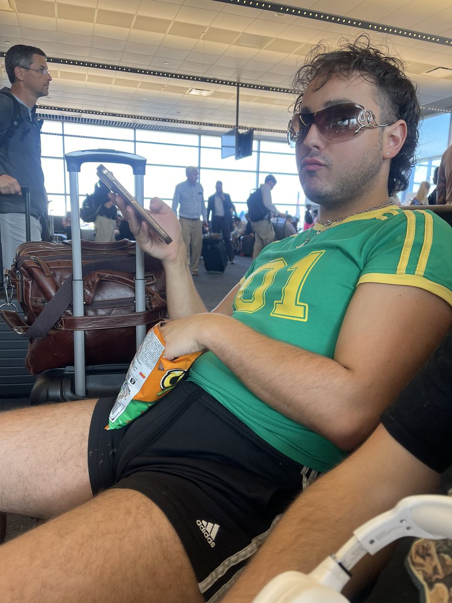 bigfannysmacker's tweet image. Ready for Vegas honey