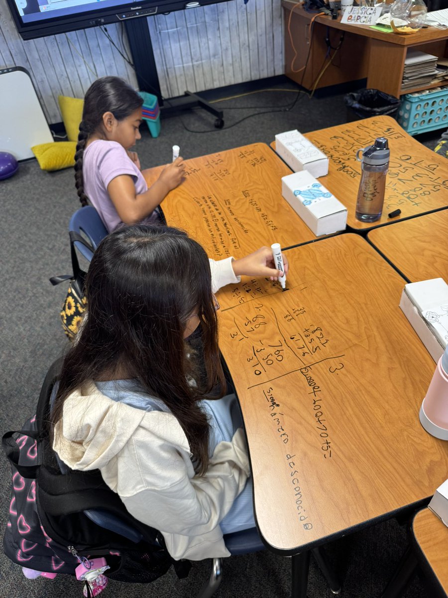NestorLions's tweet image. Day 2: 4th grade mathematicians were hard at work reigniting last year’s math knowledge and laying a strong foundation for a great year ahead! #mathisfun @SBUSD_NEWS @Supt_SBUSD