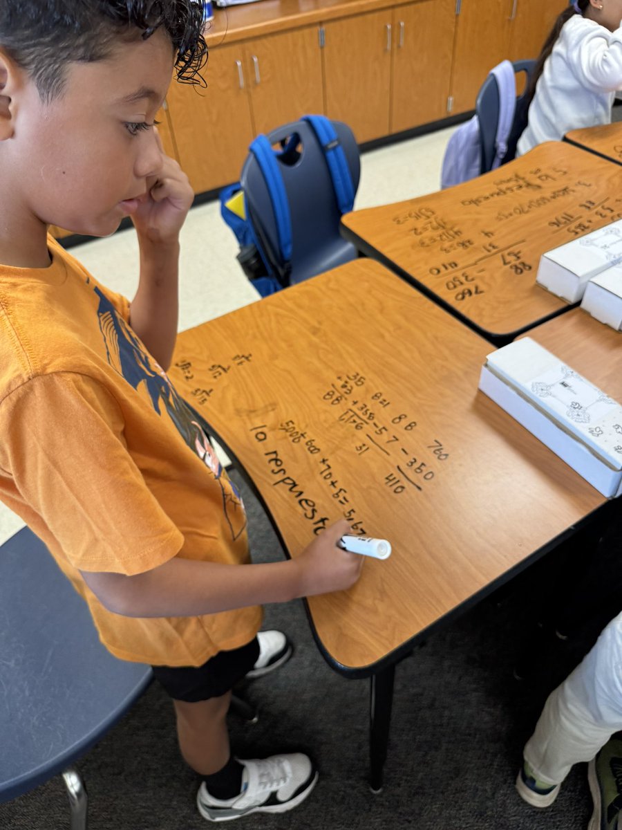 NestorLions's tweet image. Day 2: 4th grade mathematicians were hard at work reigniting last year’s math knowledge and laying a strong foundation for a great year ahead! #mathisfun @SBUSD_NEWS @Supt_SBUSD