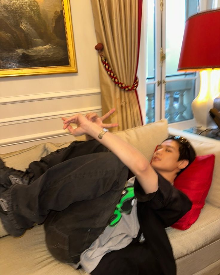 awrin's tweet image. ♡   ₊   ꒱   life becomes worth again as i have him in my life. happiest journey starts from now with 𝗆͟𝗒͟ 𝖻͟𝗈͟𝗒͟𝖿͟𝗋͟𝗂͟𝖾͟𝗇͟𝖽 ⠀֪   ׄ︵  ❤︎  !