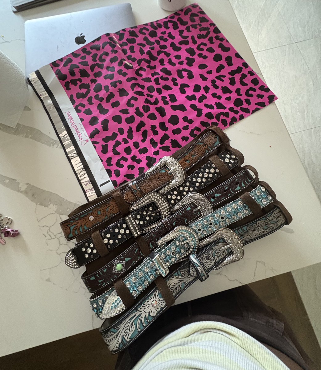 siddhigirll's tweet image. made a belted skirt