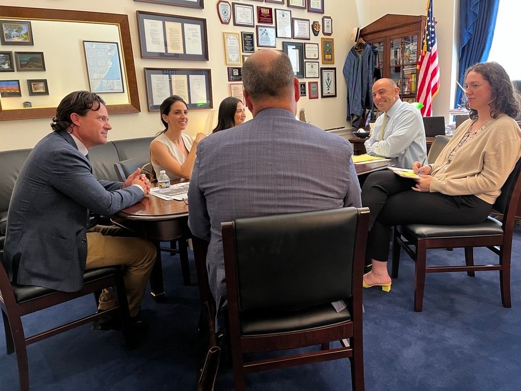 RepJimmyPanetta's tweet image. Met with local producers to discuss my support for specialty crops, conservation programs, and crop insurance. I’ll keep fighting against the Administration’s dangerous cuts that impact these critical programs and continue to advocate for more investment in agricultural research,…
