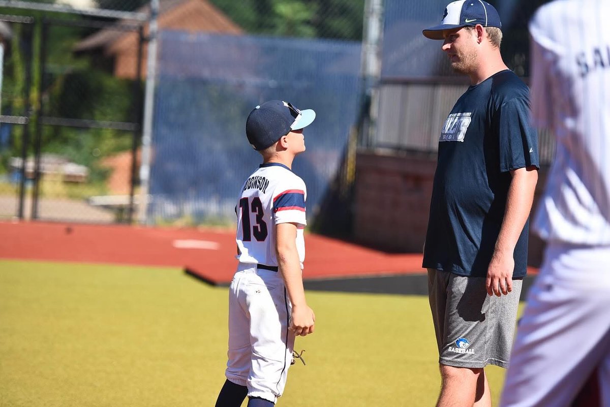 BSC_OHBaseball's tweet image. Do you mean I could really be a Bobbie one day? - Yes you can and dreams do come true.
Seriously it's great being able to get out and work with young players during the @AkronRubberDuck youth camp this week.
