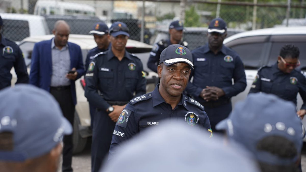 JamaicaConstab's tweet image. Highlights from Dr. Kevin Blake and other members of the JCF High Command's visit to the Hanover Division.
#CPAreaVisit
#StationVisit
#AreaVisit
#AForce4Good