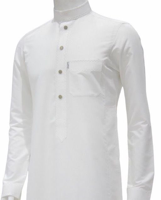 بإتقان .. 
سطّرنا من الحُلم واقعاً ..
وكتبنا بخيوط فاخرة للأناقة عنواناً ..
ونسجنا بجودة عالية ودقّة متناهية أجمل حُلّة وأفخم إطلالة ..
وصنعنا للكثير بسمة اللقاء وفرحة إطلالة 
وهيبة حضور ..
وأسسنا من عراقة ماضينا فخامة حاضرنا .. 
تجّلى كل ذلك في ثوب إتقان..!

 #فضفضة_مشاعر