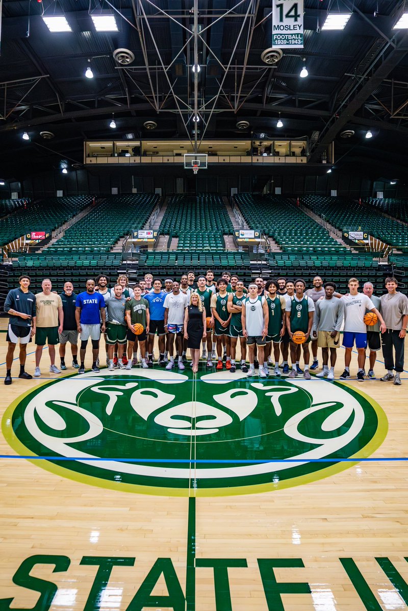CSUAmyParsons's tweet image. The stars were out in Moby this week! ⭐️🏀
Who else is fired up for @CSUMBasketball’s inaugural season under Coach Farokhmanesh—and to see our Rams continuing to make waves in the @NBA, including Nique and Isaiah back together on the court with the @SacramentoKings?