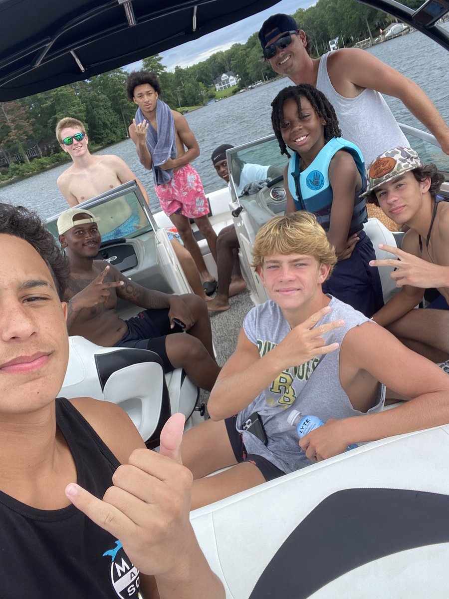 PatrickKoone's tweet image. WORK HARD! PLAY HARD! Can’t wait to see how we grow as a group this season! #GROWTH