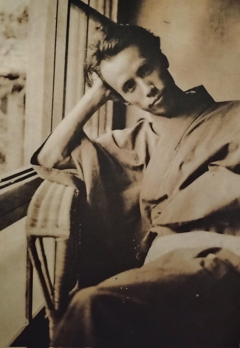 C_Shujin's tweet image. Beautiful is the life that perishes.
Ryūnosuke Akutagawa
March 1, 1892 - July 24, 1927