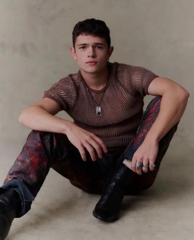 vhscut's tweet image. Noah Jupe e Isabela Merced vão estrelar o thriller ‘Psyche’, dirigido por Agustina San Martin.
Em meio às belas ilhas gregas, um jovem mochileiro se envolve com escavações arqueológicas ilegais e descobre um tesouro inimaginável.