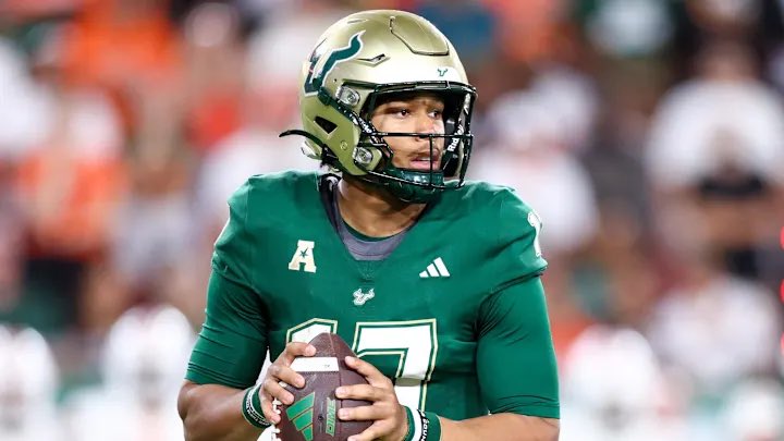 AGTG! I am extremely grateful to say I have earned a scholarship offer to play football at the University of South Florida #ComeToTheBay <a href="/AndrewWarsaw/">Andrew Warsaw</a> <a href="/USFFootball/">USF Football</a> <a href="/GregBiggins/">Greg Biggins</a> <a href="/adamgorney/">Adam Gorney</a> <a href="/ChadSimmons_/">ChadSimmons</a>