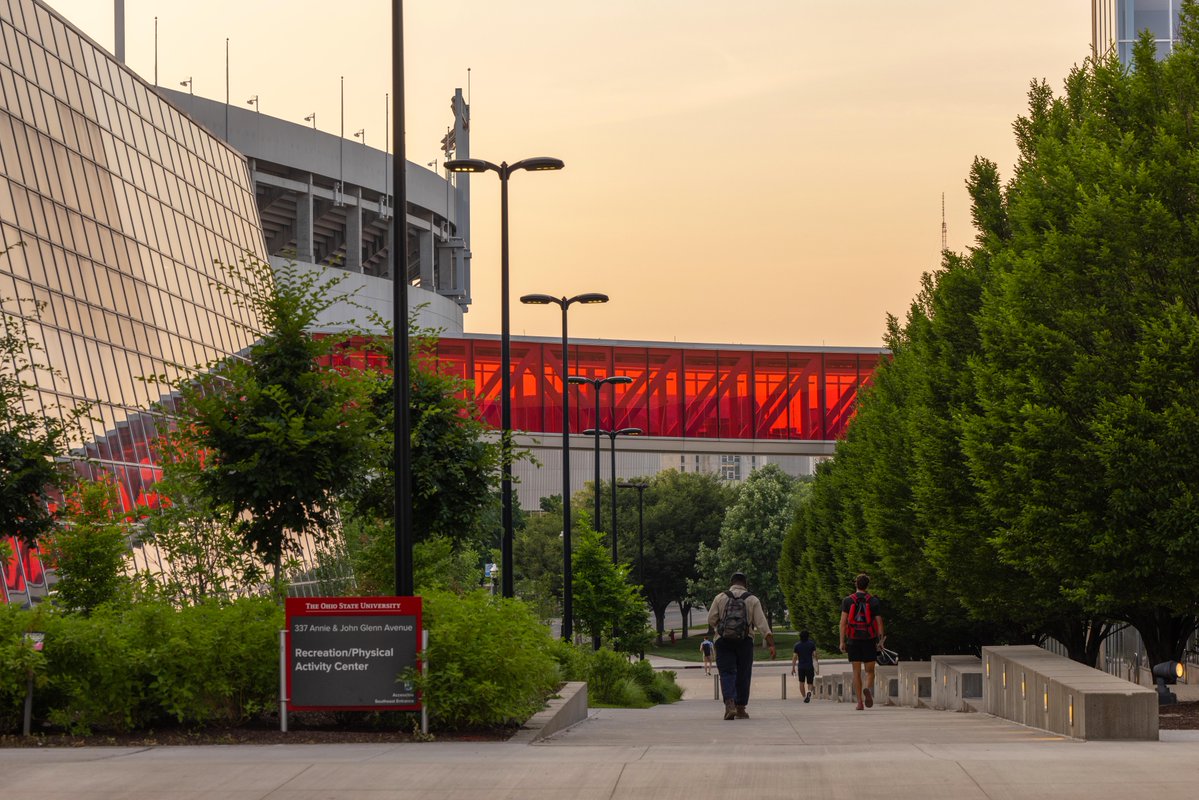 OhioState's tweet image. When the sun sets on campus, it’s magic. ✨🌅