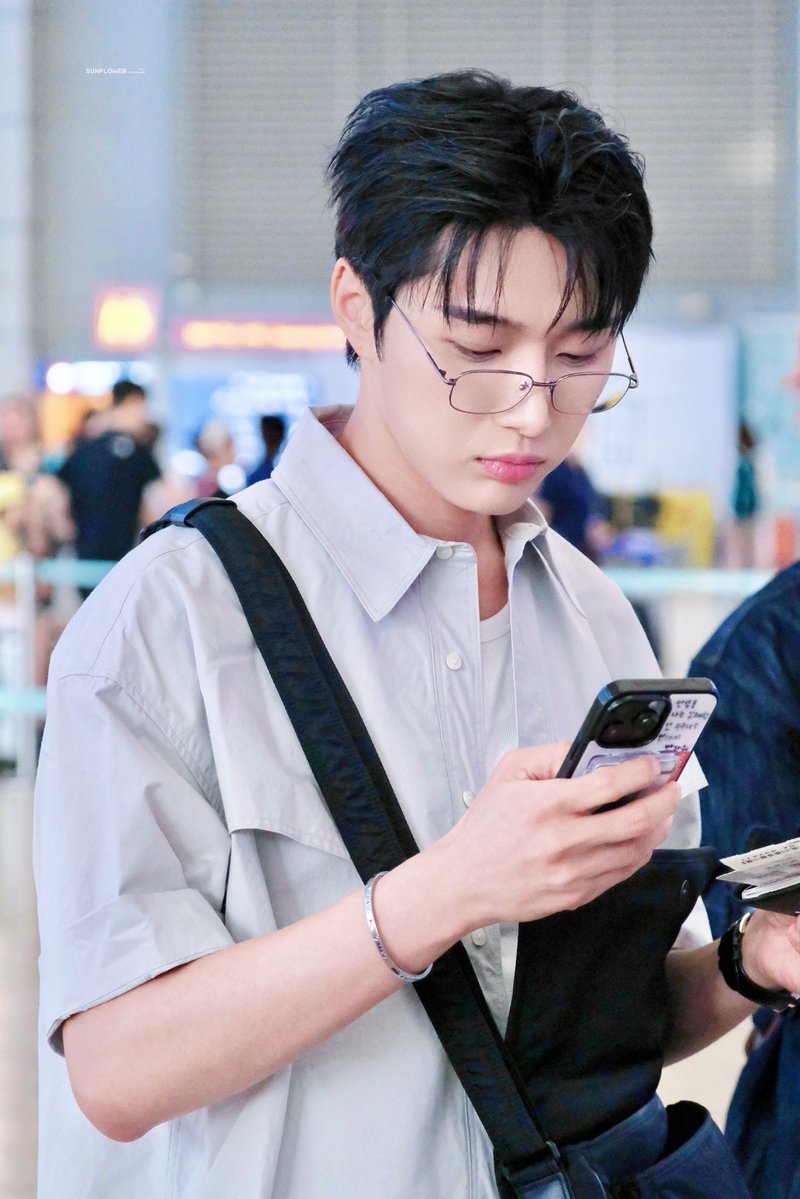 sunflower_kjh's tweet image. 250725 ICN✈️💙
#재한 #김재한 #쟌 #JAEHAN
#오엑스엔 #OX_N #오메가엑스 #OMEGA_X