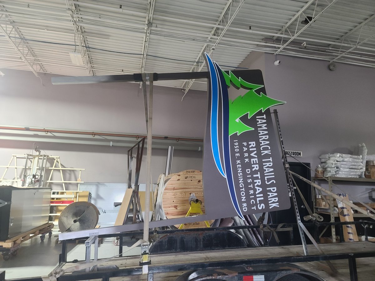 🌈✨ Unleash the power of color in your custom signage! Did you know that different hues can evoke emotions and influence customer behavior? 🛍️💡 From calming blues to energetic reds, each color tells a story.  🎨📈 #SignageSuccess #BrandingMagic