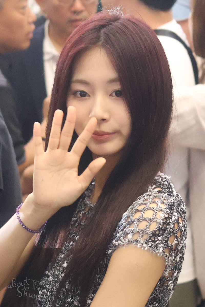thinkaboutshun's tweet image. 250725
#TWICE #νΈμμ΄μ€
#TZUYU #μ―μ #εη #γγ¦γ£