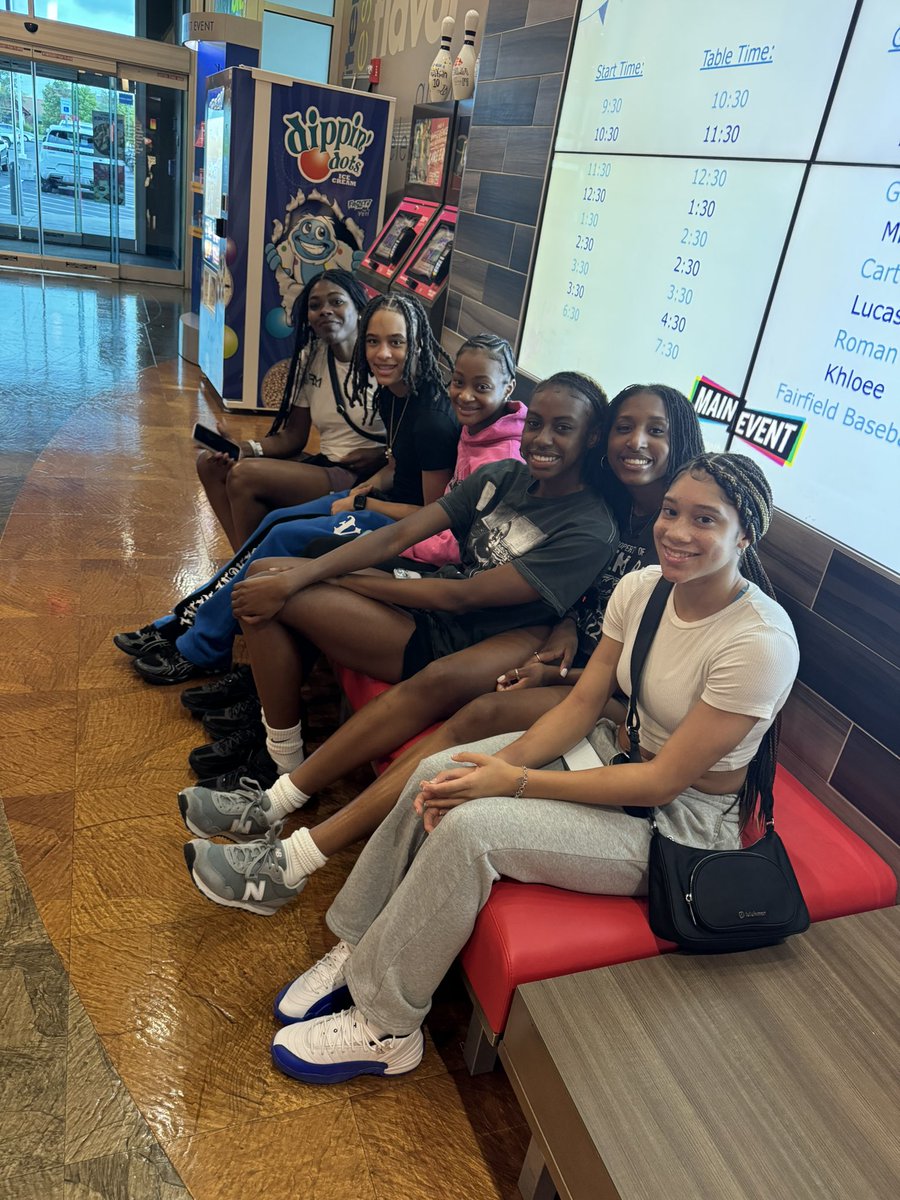 7Grays's tweet image. It’s been a long summer but I do it for them! #ionlyLOVEballers #recruitmykids #iOnlyRaiseBallers