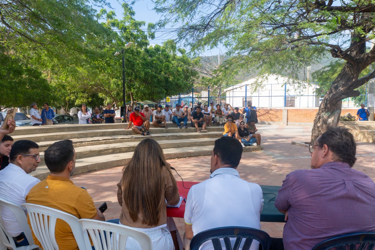 ESSMAR ESP (@essmar_esp) on Twitter photo 💧 ¡En ESSMAR E.S.P. avanzamos en soluciones reales para Taganga!
Durante el reciente encuentro con la comunidad y en compañía de <a href="/Planeacion_SM/">PlaneaciónSMR</a>, se propuso una solución integral que incluye una planta desalinizadora, la reposición de redes de acueducto y alcantarillado, y una 💧 ¡En ESSMAR E.S.P. avanzamos en soluciones reales para Taganga!
Durante el reciente encuentro con la comunidad y en compañía de <a href="/Planeacion_SM/">PlaneaciónSMR</a>, se propuso una solución integral que incluye una planta desalinizadora, la reposición de redes de acueducto y alcantarillado, y una