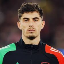 هافيرتز موهبة المانية الكبرى
اتى من ليفركوزن
يلعب صانع العاب 
الايذكركم بشيى؟
😂😂😂😂😂