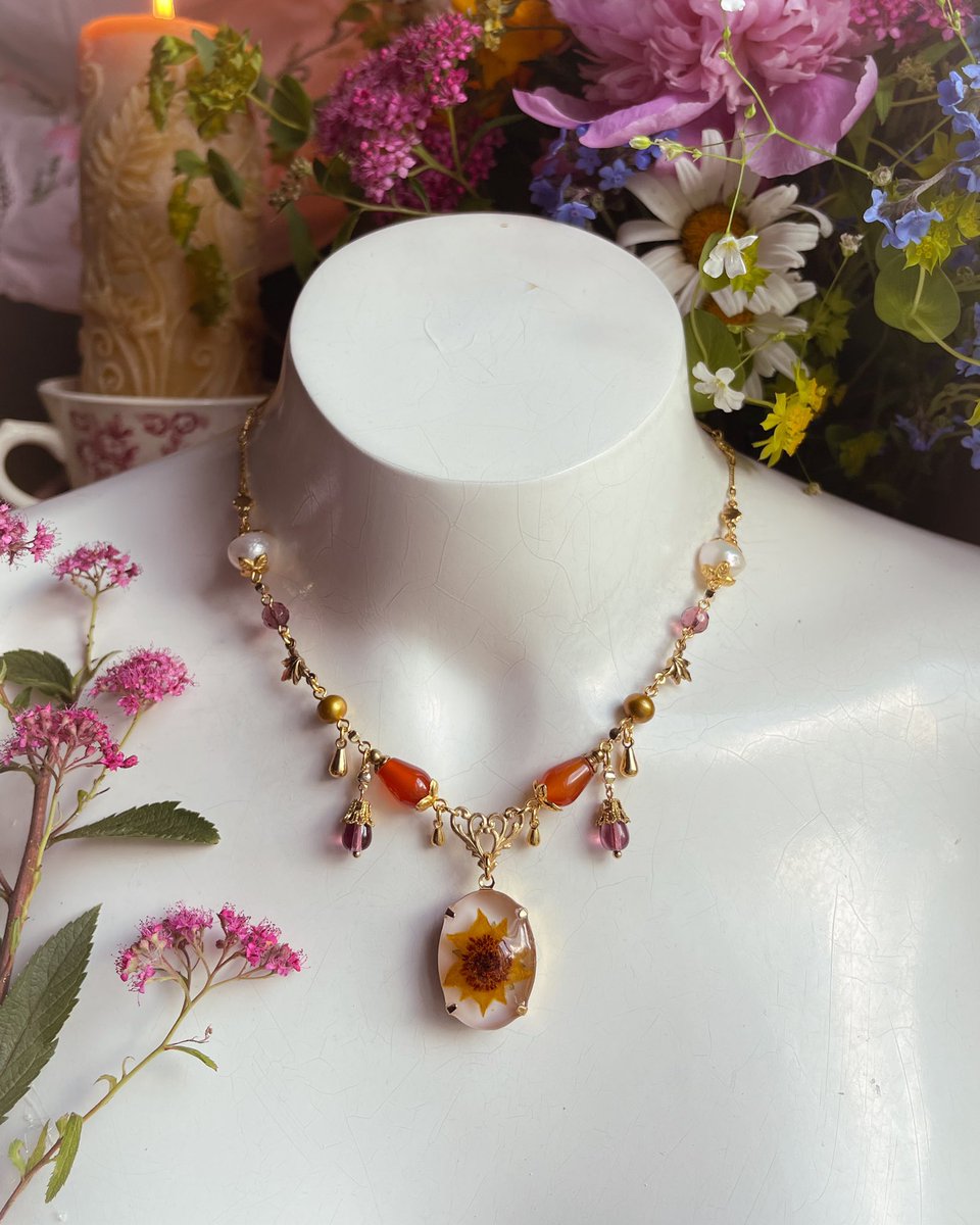 buggirl's tweet image. necklace of the day is her bc i decided it is fall now (no objections plz)