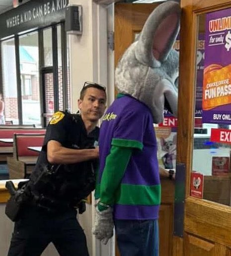 GaysForTrump24's tweet image. Noooo! Not Chuck E. Cheese!
I hope it's not for touching little kids! 😲