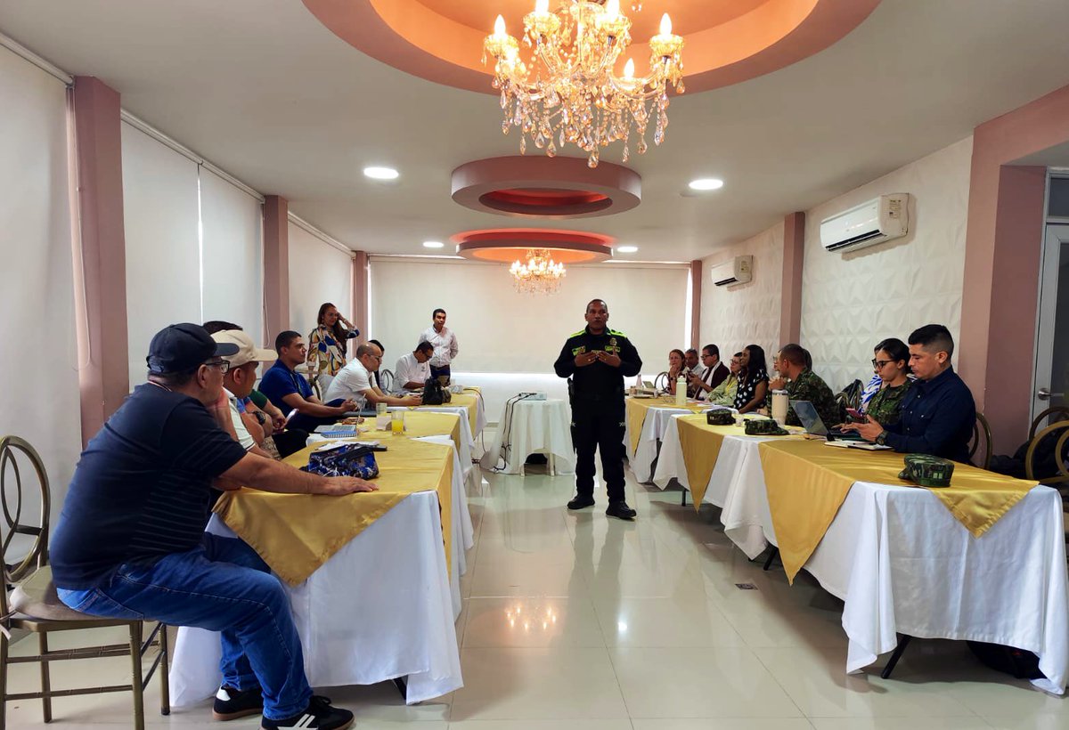 Nuestra <a href="/PoliciaUNIPEP/">Edificadores de Paz</a> participó en la segunda sesión de la ‘Mesa Técnica de Reincorporación en Córdoba’. Se abordaron temas claves como:  

🔹 Contexto territorial  
🔹 Oferta institucional y plan de trabajo para firmantes de paz  
🔹 Retos del Plan de Reincorporación