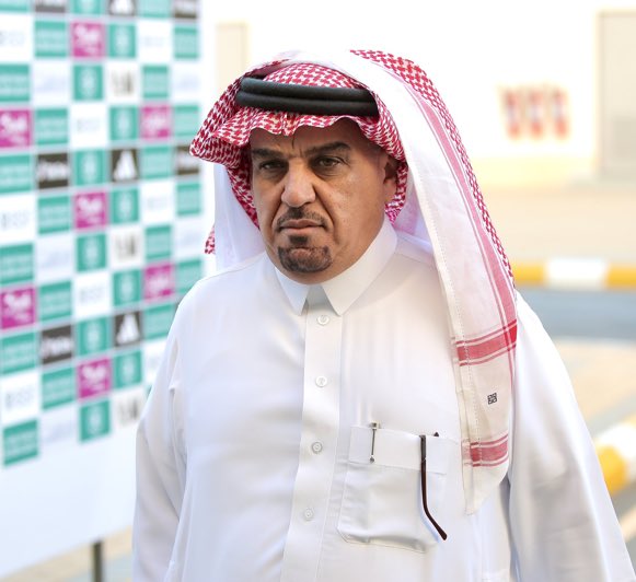 صعد بالخلود لأقوى دوري عربي ، ولم يكتفي بالصعود بل في موسمه الاول جاء تاسعاً في انجاز مميز ، وبدعم كبير منه شخصياً .
الصديق محمد الخليفة اسم لن ينساه الخلوديين خاصة والرس عامة .
وبعد تخصيص النادي وشراءة من شركة أمريكيه ، يجب ان يسارع ابناء الرس لتكريم ابوعادل وهو اقل مايمكن ان