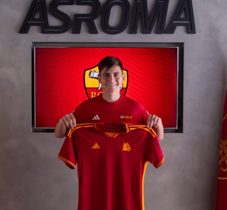 urieliugt's tweet image. 馃毃Hay acuerdo para que Ricardo Solbes sea refuerzo de #Uni贸n.
鈫笍 Las gestiones con #ASRoma son para la compra del pase, tal lo cont贸 @JBuccolini.