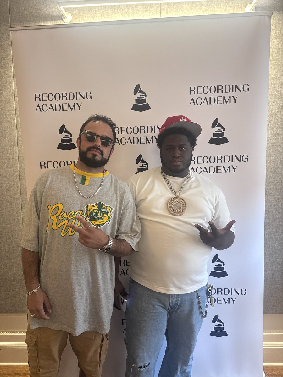 samhad33's tweet image. Grammmyyyy familyyyyy @CashCobain_2x