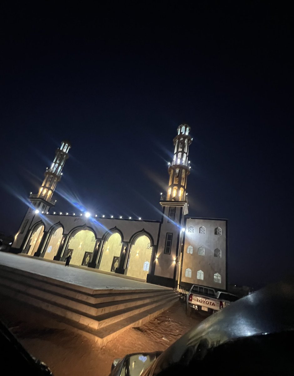 alkurbi_911's tweet photo. في صلاة الفجر بركة ..
لو علمها الغافلون لأتوا لها حبواً ..
فهي السعادة و نور الوجه وسعة الرزق ..
و انشراح الصدر و رضى الرحمن ..
رتبوا أمانيكم في صلاة الفجر  ✨ https://t.co/HruCFdHXmQ
