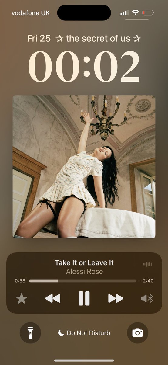 IM ON THE FLOOR?????? SONG OF THE YEAR????? ALESSI.