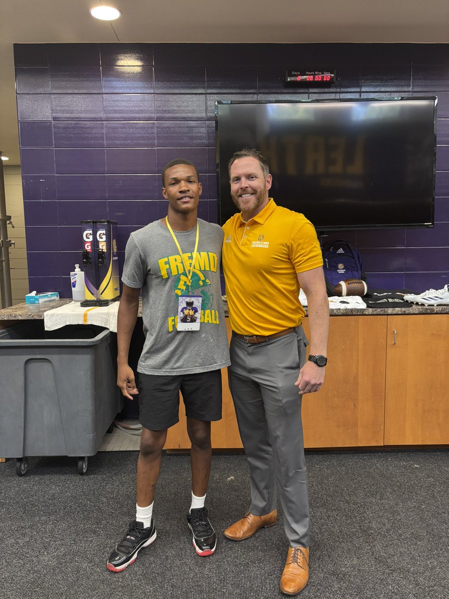 MarQuan Brewster 2026 WR (@q1brewster) on Twitter photo I’m excited to announce that I’m officially committed to Western Illinois University <a href="/WIUFootball/">Western Illinois Football</a> thank you <a href="/CoachJoeDavis/">Joe Davis</a> <a href="/coachiwash/">Isaiah Washington</a> and the rest of the coaching staff for this opportunity. Go Necks! I’m excited to announce that I’m officially committed to Western Illinois University <a href="/WIUFootball/">Western Illinois Football</a> thank you <a href="/CoachJoeDavis/">Joe Davis</a> <a href="/coachiwash/">Isaiah Washington</a> and the rest of the coaching staff for this opportunity. Go Necks!