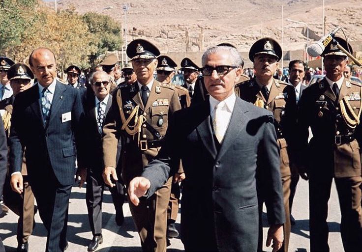 DMoezi's tweet image. ۱۰۰ سال دیگه هم کسی نمیتونه اداتو دربیاره❤️
چقدر تو خوب بودی مرد
#جاويدشاه
#جاويدشاه_رمز_نجات_ایران
#KingRezaPahlavi
#MIGAwithPahlavi