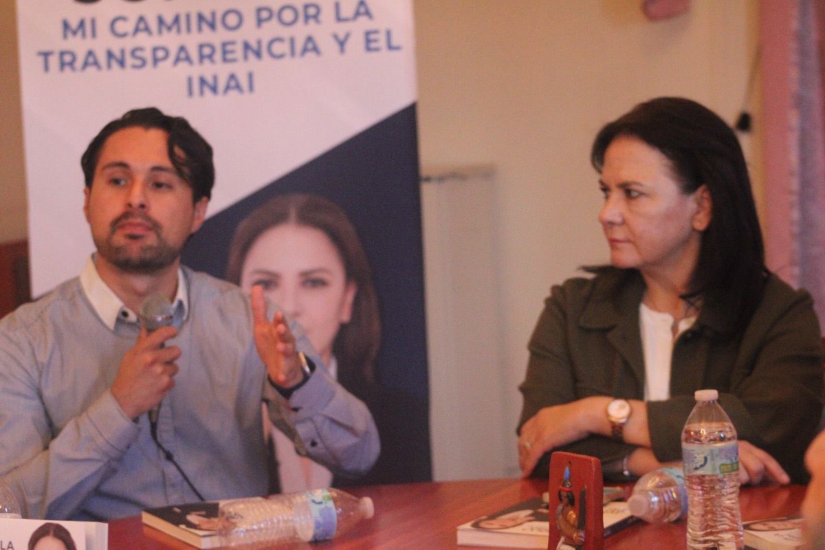 JulietDelrio's tweet photo. Tuve el honor de presentar mi libro “Luz en la Sombra. Mi camino por la transparencia y el INAI” ante un grupo especializado y reconocido de Nochistlán de Mejía, Zacatecas. 

Fue un espacio de diálogo valioso con personas comprometidas con los principios de la transparencia, la rendición de cuentas y la protección de los datos personales.