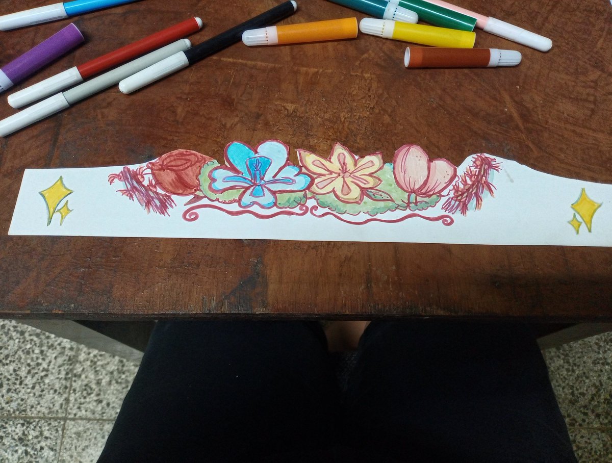 x_rose_exe's tweet image. 🌺Haciendo coronas para una actividad✨

#activity #Flower #Flowers #aestheticvibes #notAI