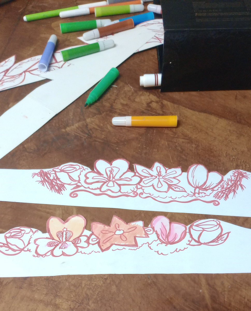 x_rose_exe's tweet image. 🌺Haciendo coronas para una actividad✨

#activity #Flower #Flowers #aestheticvibes #notAI