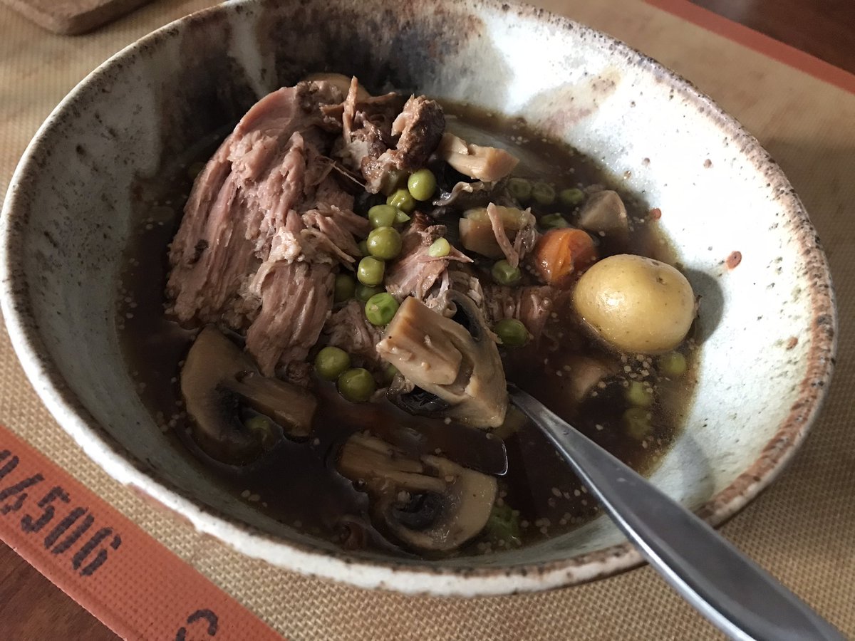 <a href="/P2mmyC2kes/">🌎💫PamCakes✨</a> Pot roast leftover from last night 🤤