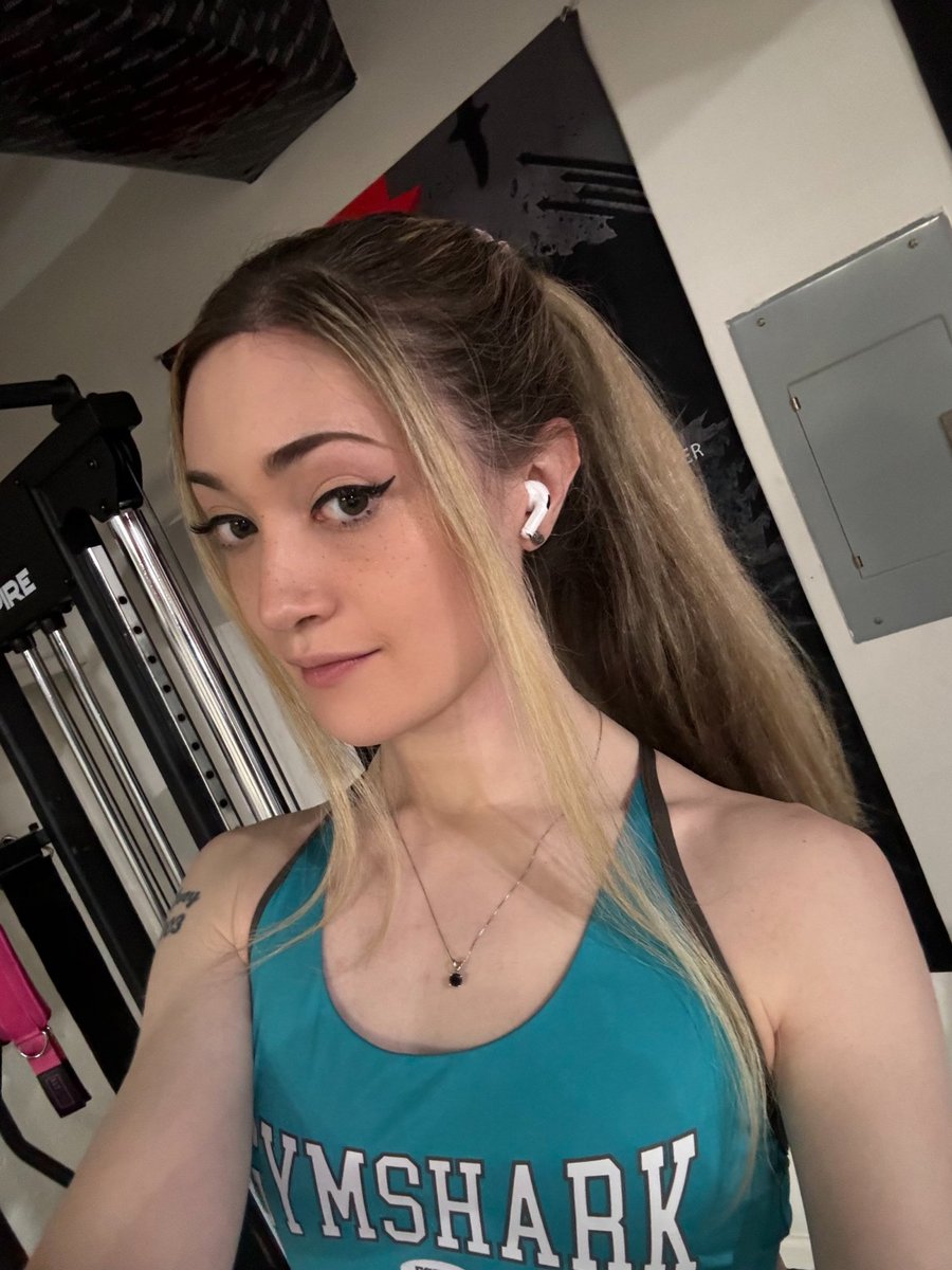 Just trying to look cute while working out