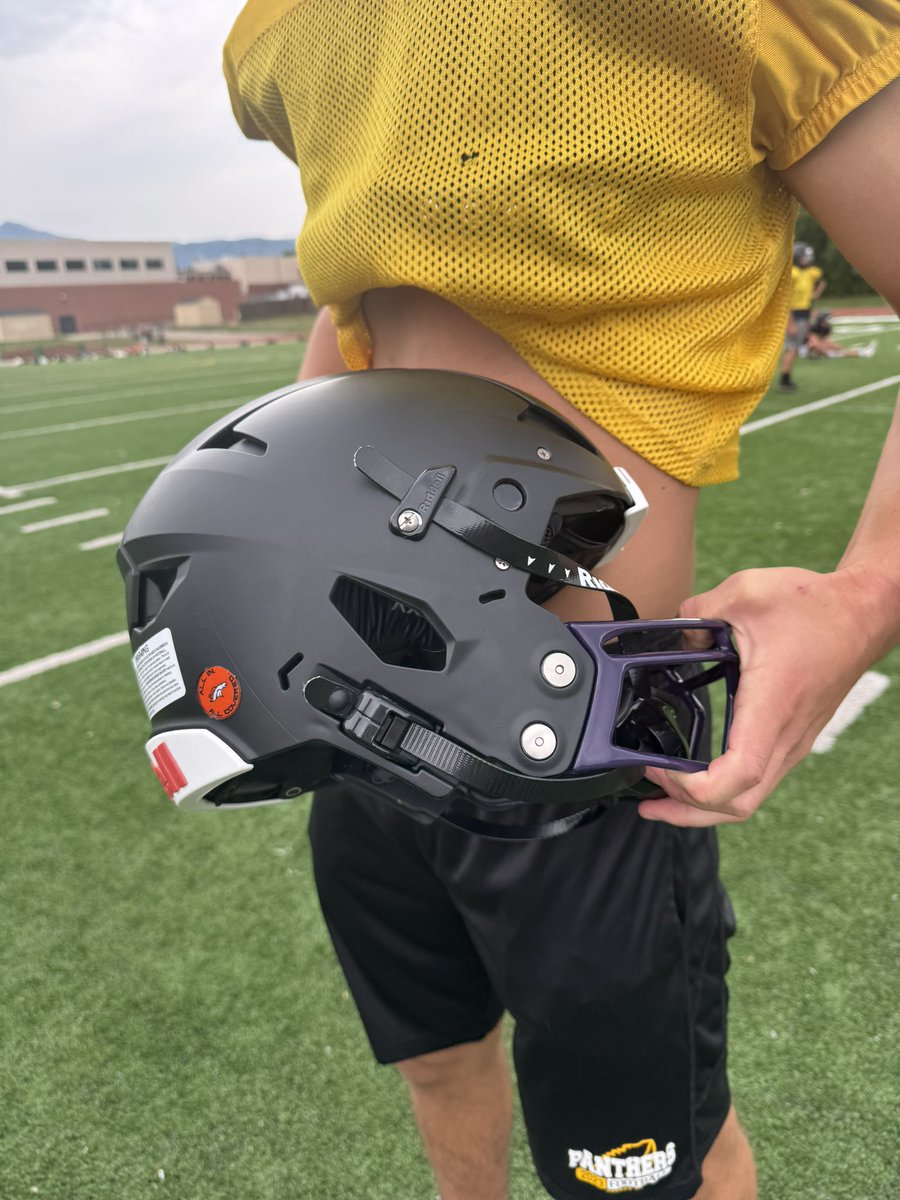 The new helmets from the <a href="/Broncos/">Denver Broncos</a> are 🔥🔥🔥