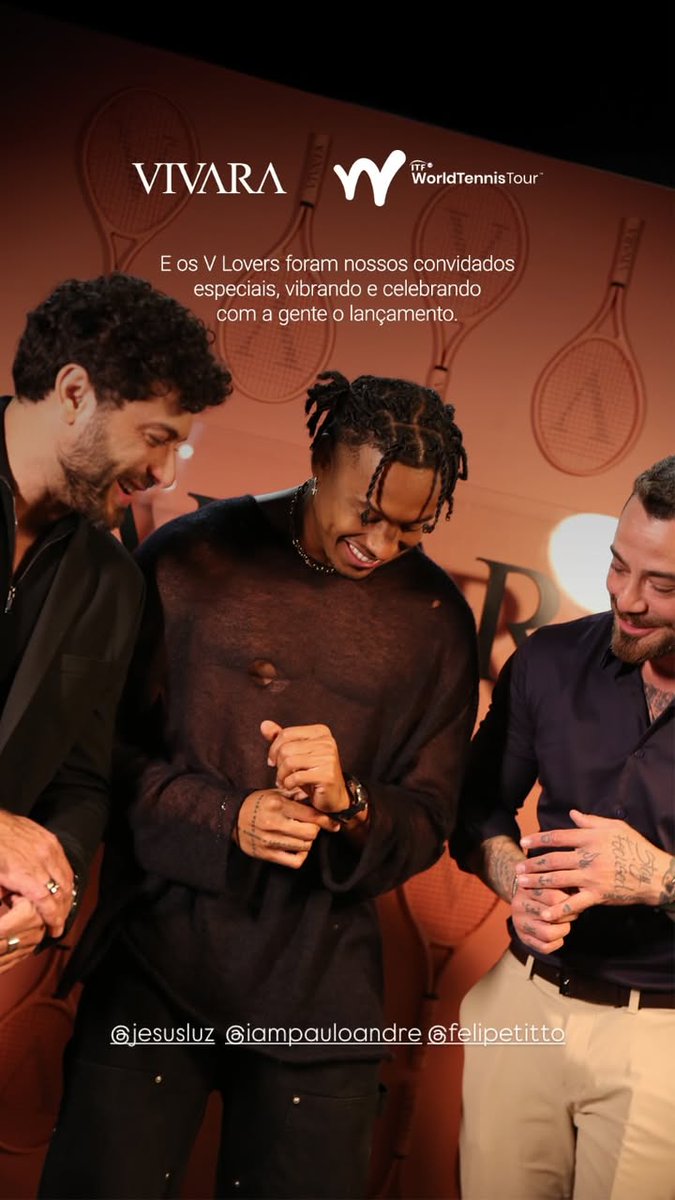 📲| vivaraonline via ig storie

Mais um ano, desta parceria que deu muito certo. Paulo André, no lançamento do mais novo relógio #Vivara ⌚

Campanha dia dos pais.