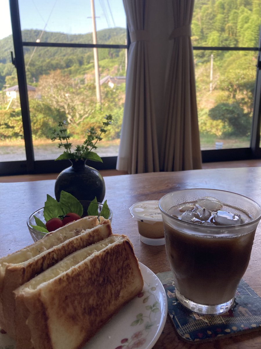 mikittyocarina's tweet image. 今朝は、ツナメルトホットサンド🥪
寝苦しく寝不足つづき。
今朝は映画のような夢を見た😴
しかも板橋さんと一緒だった🤣
正夢にならないかな🥺