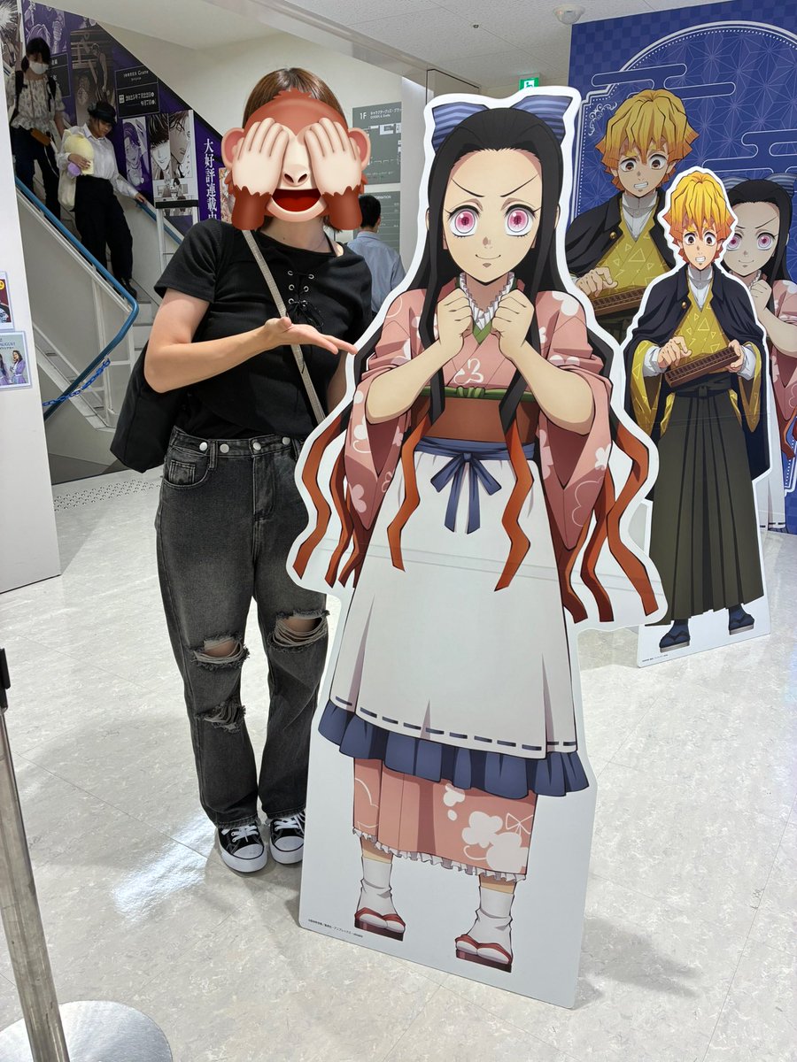 nikochan_20's tweet photo. アニメイトで優しいお姉さんが撮ってくれたんだけど見返すと体のゆがみ気になっちゃう😂😂笑

急に見てたら声掛けてくれて社交的な人で自分も見習いたい！🥺笑 https://t.co/RrboqeYrES