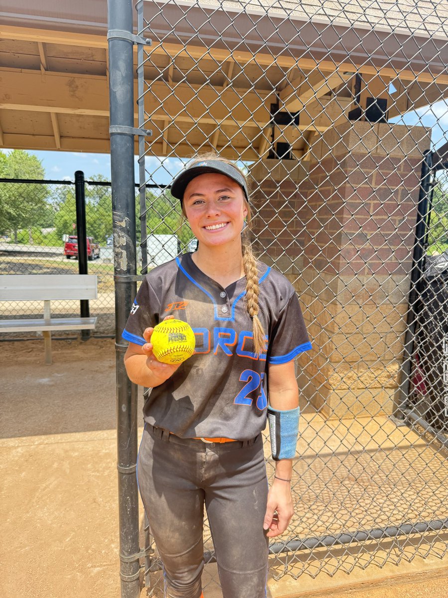 2nd place finish in our pool today led by great pitching, solid defense, and timely hitting. Lauren Winningham and Maliyah Wilkins on the board with HRs today!