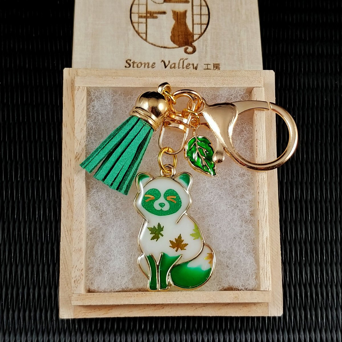 svkobo's tweet image. おはようございます!
ちょっと放置していたらモッサリ増えてしまったバジル🌿
今日は新緑たぬきを作りつつ、保存用バジリコソースも作らねばwww
緑一杯!
よき1日を✨
